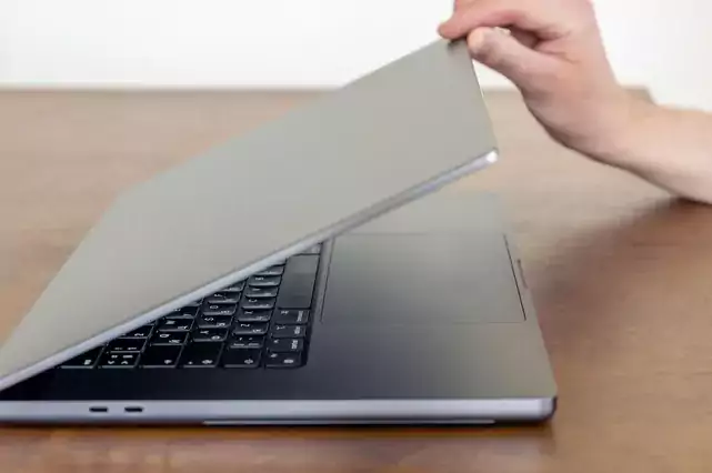 رفع مشکل خاموش نشدن لپ تاپ ایسر