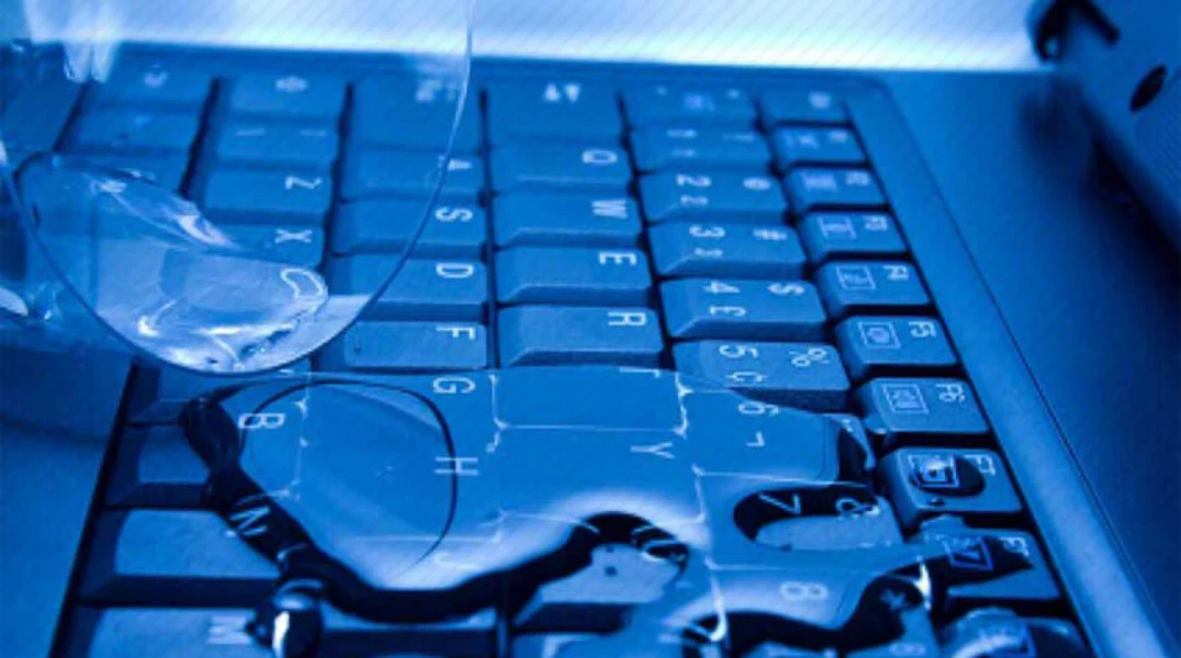 مراحل نجات لپ تاپ آبخورده ایسر