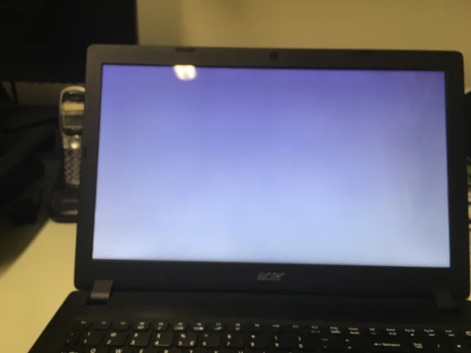 مشکل سفید شدن صفحه لپ‌ تاپ ایسر | مشکلات سخت افزاری